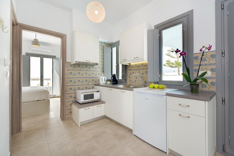 White Harmony Suites Μεγαλοχώρι Εξωτερικό φωτογραφία